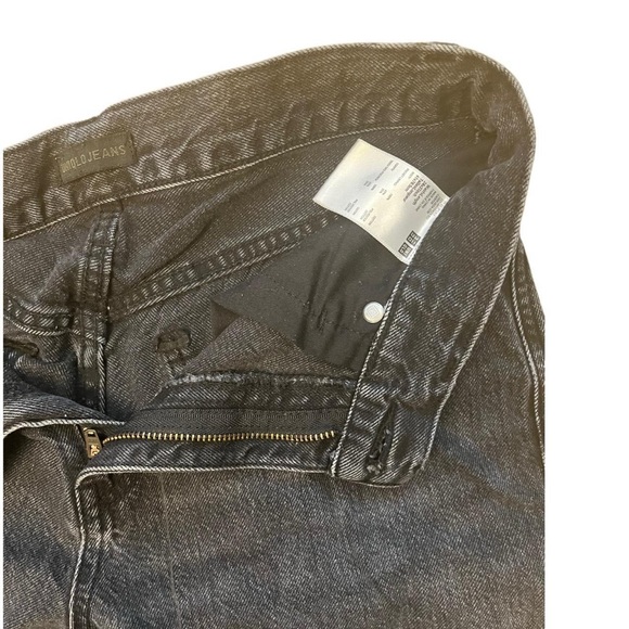 uniqlo size 24 black wide legged jeans - Picture 4 of 4